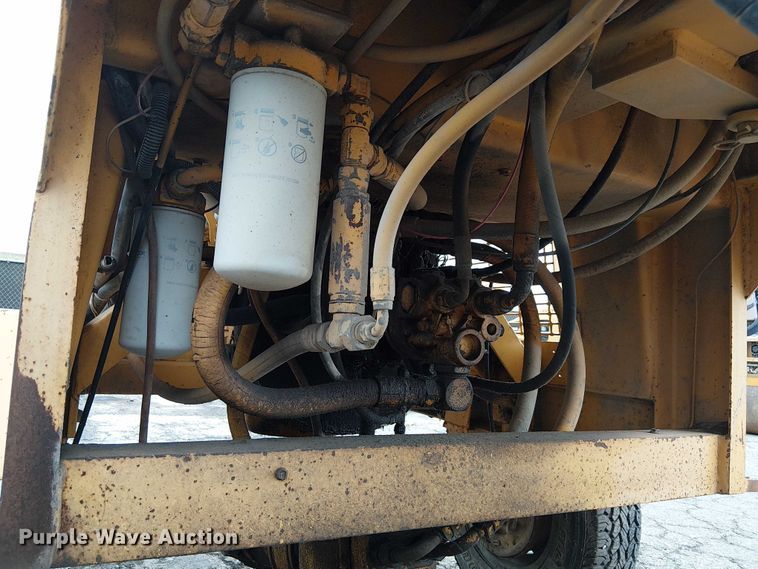 image for item DU3727 SweepMaster 250 broom