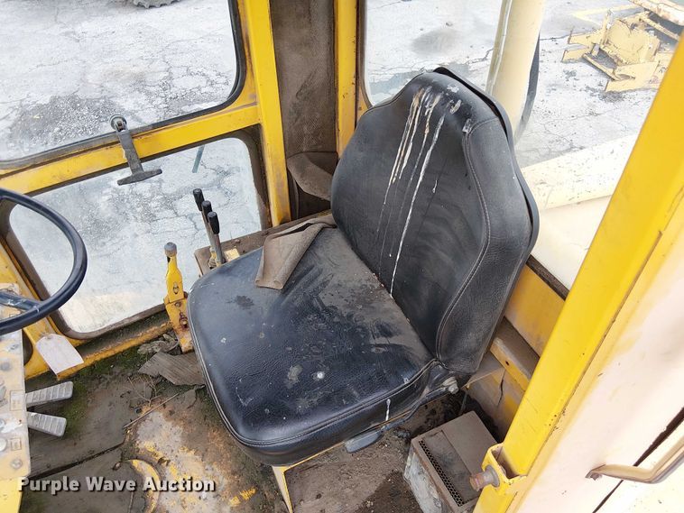 image for item DU3727 SweepMaster 250 broom