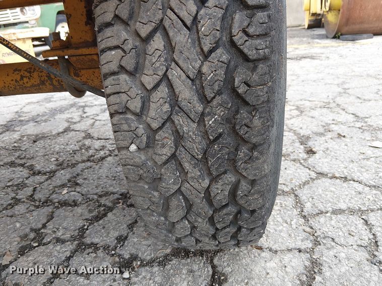 image for item DU3727 SweepMaster 250 broom