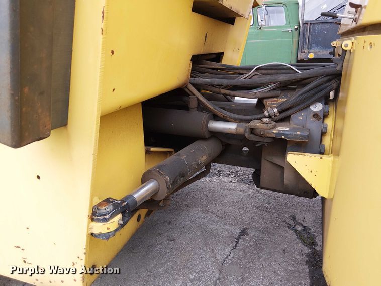 image for item DU3728 2000 Bomag BW 161 AD-2 double drum vibratory roller