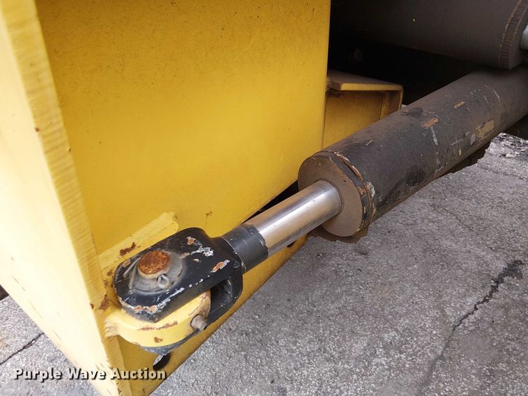 image for item DU3728 2000 Bomag BW 161 AD-2 double drum vibratory roller