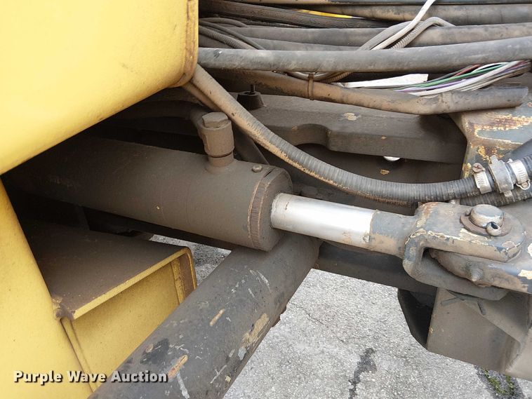 image for item DU3728 2000 Bomag BW 161 AD-2 double drum vibratory roller