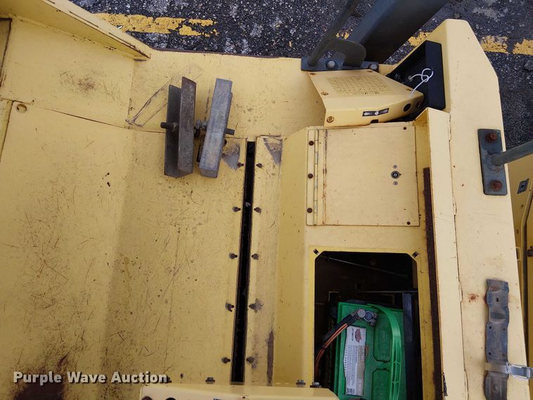 image for item DU3728 2000 Bomag BW 161 AD-2 double drum vibratory roller