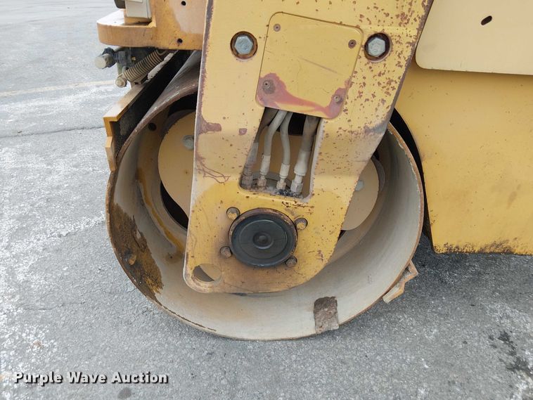 image for item DU3729 2009 Caterpillar CC34 single drum vibratory roller