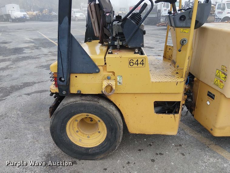 image for item DU3729 2009 Caterpillar CC34 single drum vibratory roller