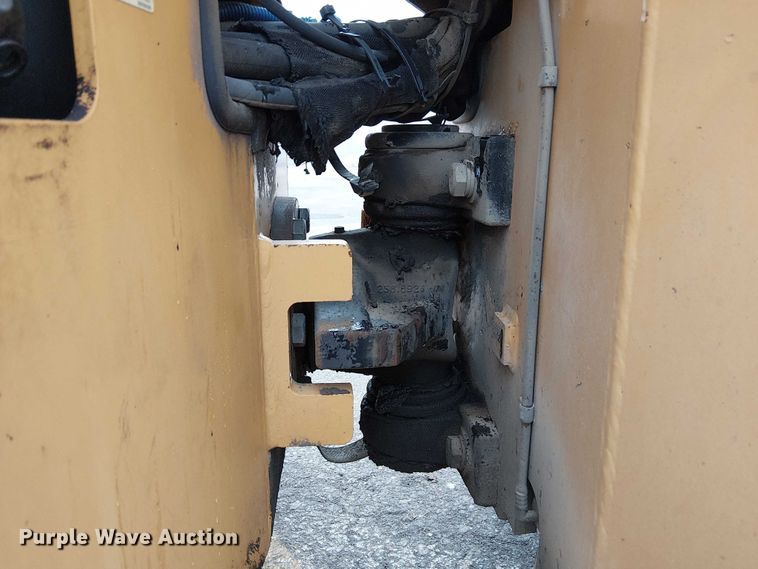 image for item DU3729 2009 Caterpillar CC34 single drum vibratory roller