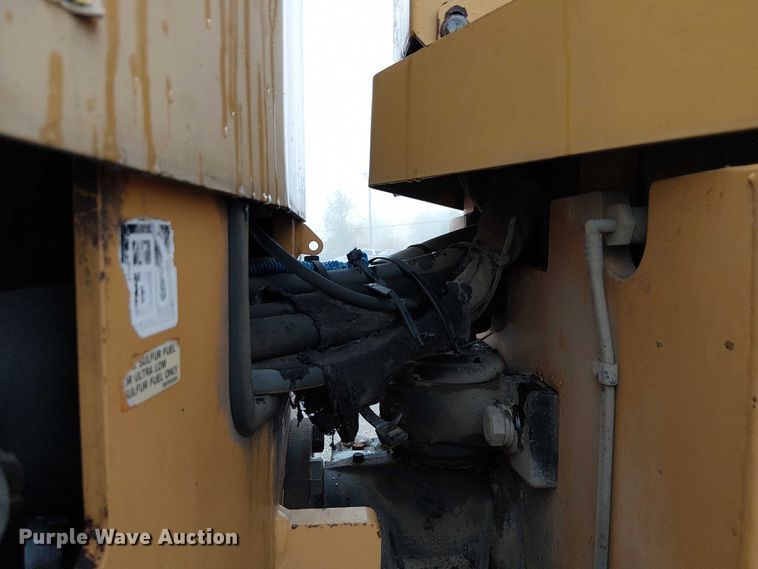 image for item DU3729 2009 Caterpillar CC34 single drum vibratory roller