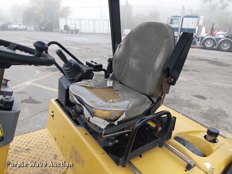 image for item DU3729 2009 Caterpillar CC34 single drum vibratory roller