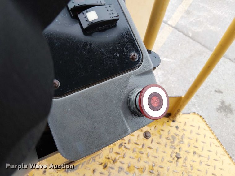 image for item DU3729 2009 Caterpillar CC34 single drum vibratory roller