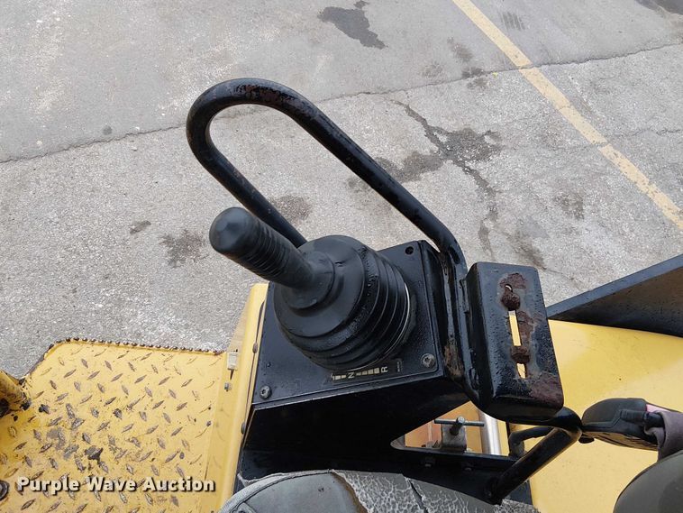 image for item DU3729 2009 Caterpillar CC34 single drum vibratory roller