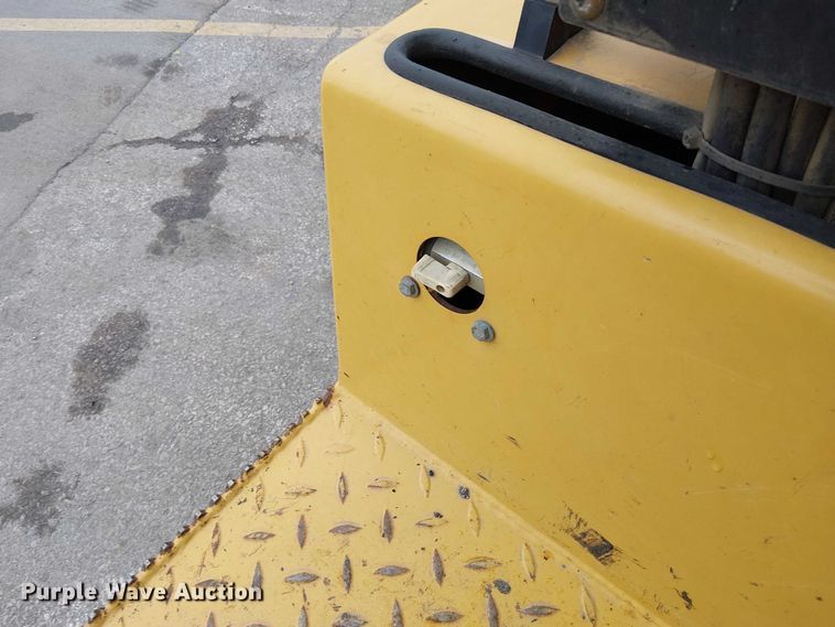 image for item DU3729 2009 Caterpillar CC34 single drum vibratory roller