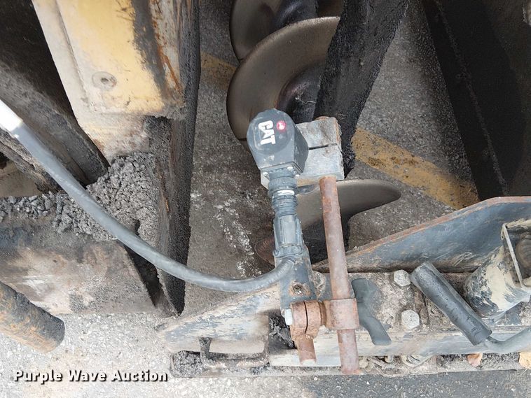 image for item DU3731 2008 Caterpillar AP1055D paver