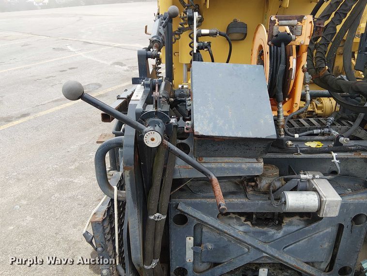 image for item DU3731 2008 Caterpillar AP1055D paver