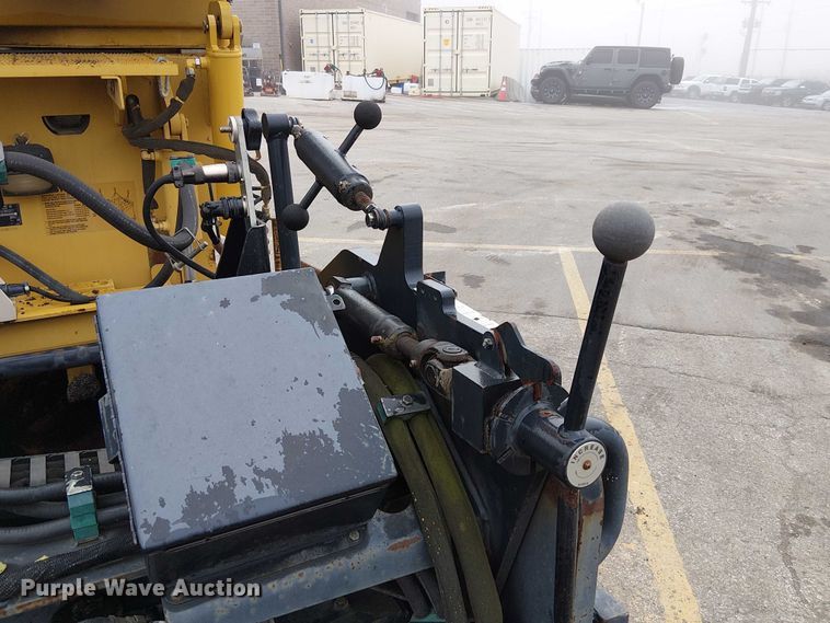 image for item DU3731 2008 Caterpillar AP1055D paver