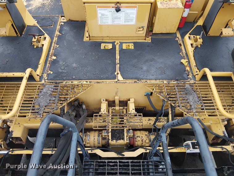 image for item DU3731 2008 Caterpillar AP1055D paver