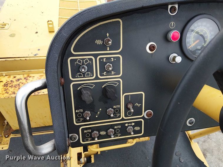 image for item DU3731 2008 Caterpillar AP1055D paver