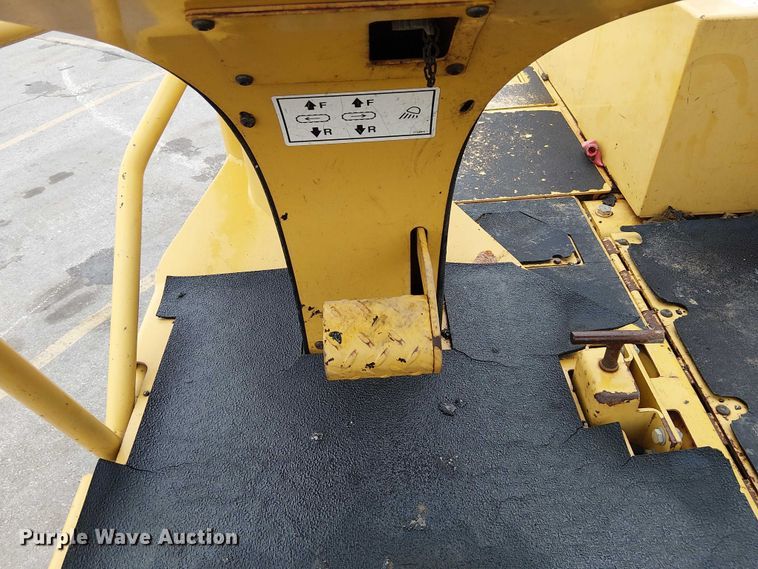 image for item DU3731 2008 Caterpillar AP1055D paver