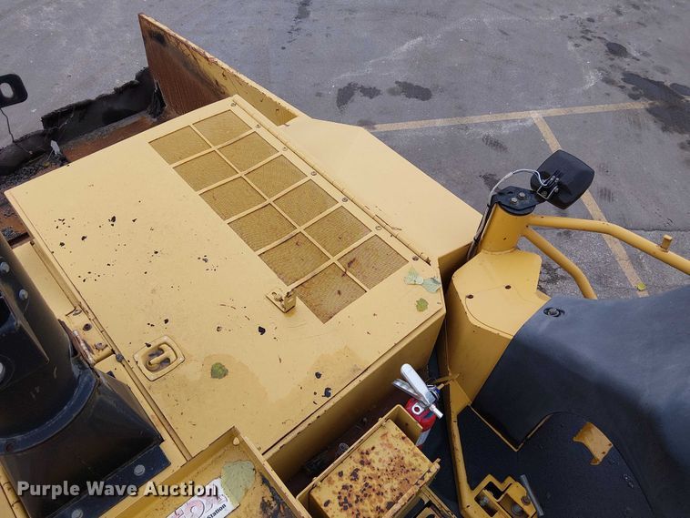 image for item DU3731 2008 Caterpillar AP1055D paver