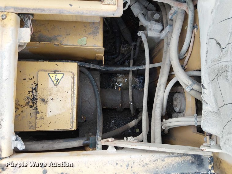 image for item DU3731 2008 Caterpillar AP1055D paver