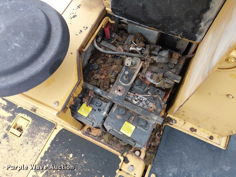 image for item DU3731 2008 Caterpillar AP1055D paver