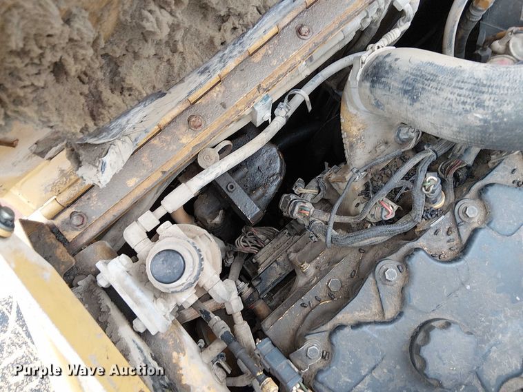 image for item DU3731 2008 Caterpillar AP1055D paver