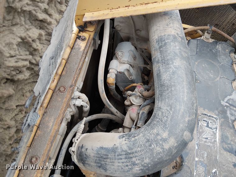 image for item DU3731 2008 Caterpillar AP1055D paver