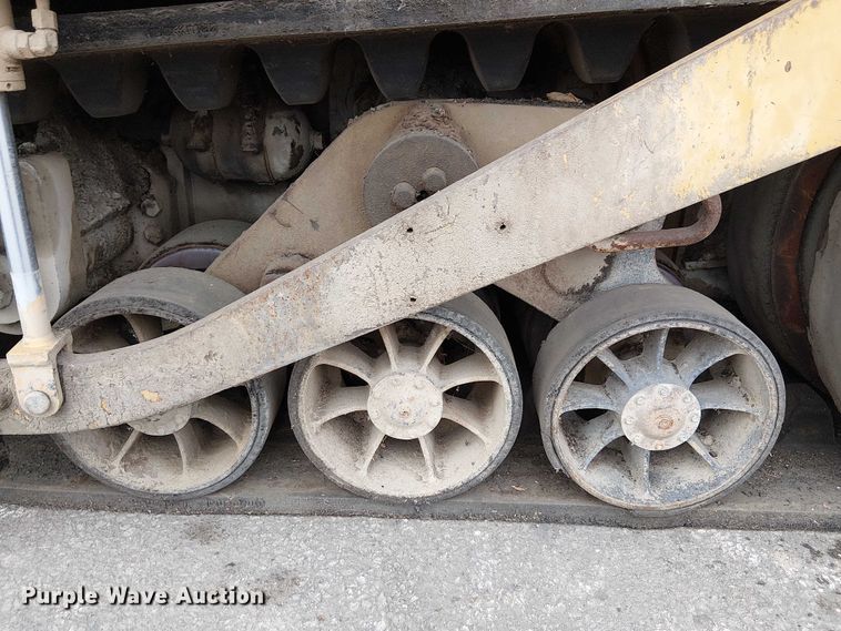 image for item DU3731 2008 Caterpillar AP1055D paver