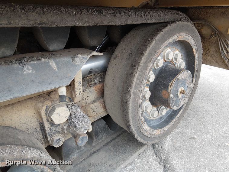 image for item DU3731 2008 Caterpillar AP1055D paver