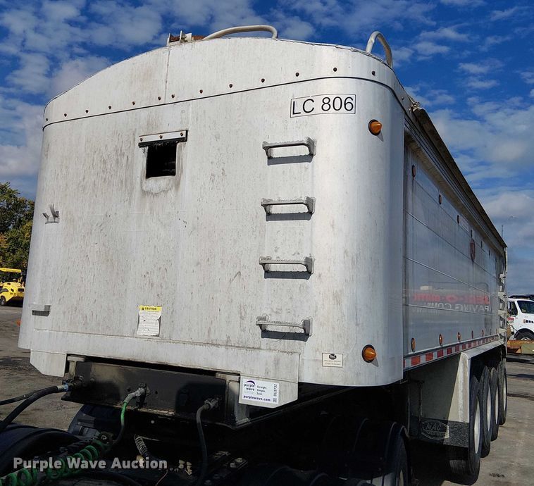 image for item DU3732 2008 Mac end dump trailer