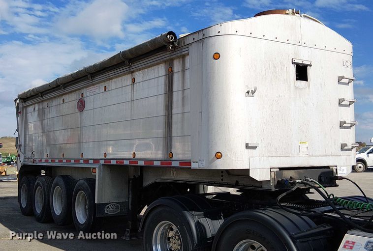 image for item DU3732 2008 Mac end dump trailer