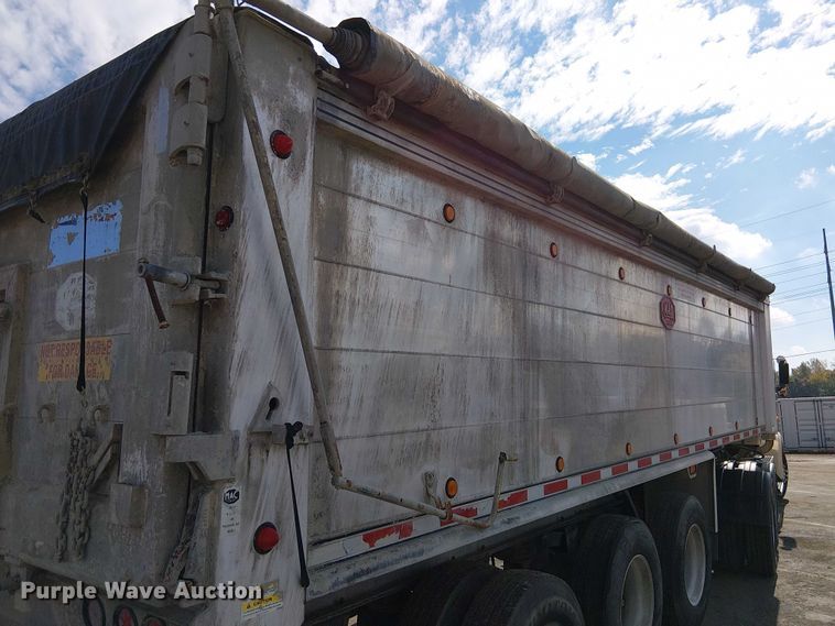 image for item DU3732 2008 Mac end dump trailer