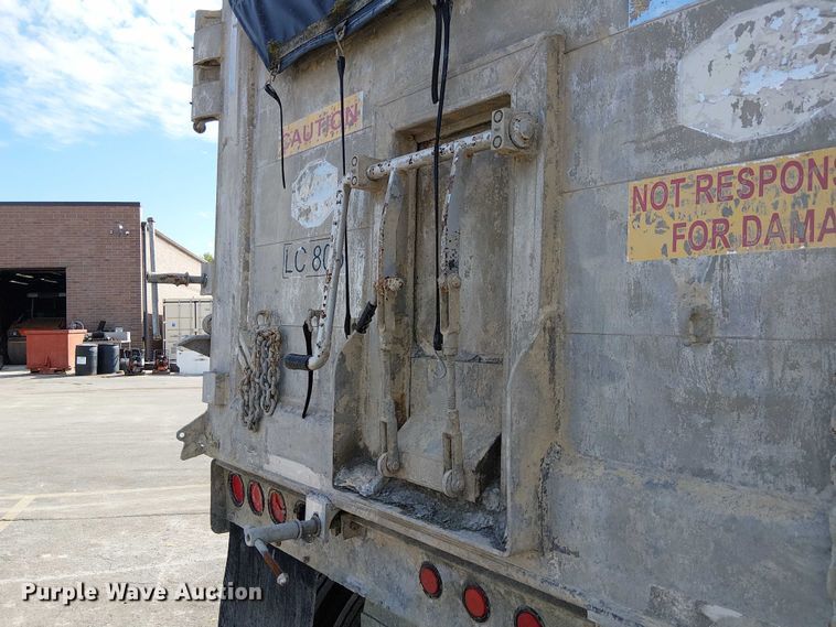 image for item DU3732 2008 Mac end dump trailer