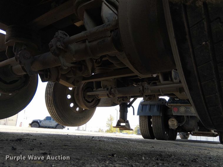 image for item DU3732 2008 Mac end dump trailer