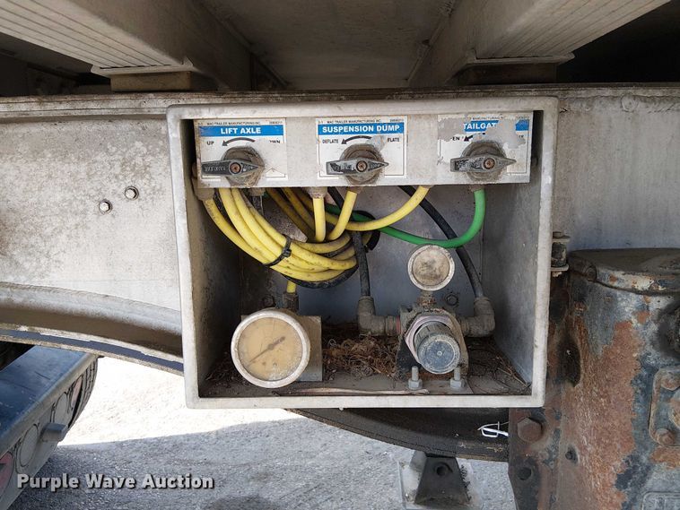 image for item DU3732 2008 Mac end dump trailer