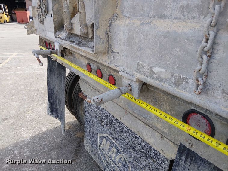 image for item DU3732 2008 Mac end dump trailer