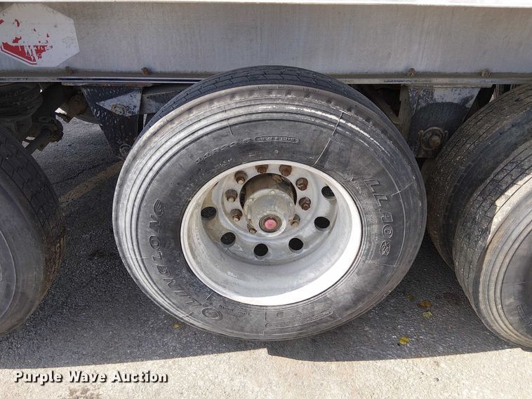 image for item DU3732 2008 Mac end dump trailer