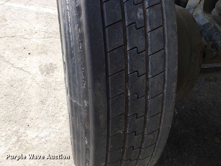 image for item DU3732 2008 Mac end dump trailer