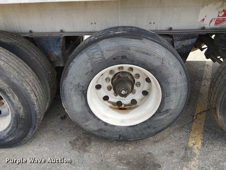 image for item DU3732 2008 Mac end dump trailer