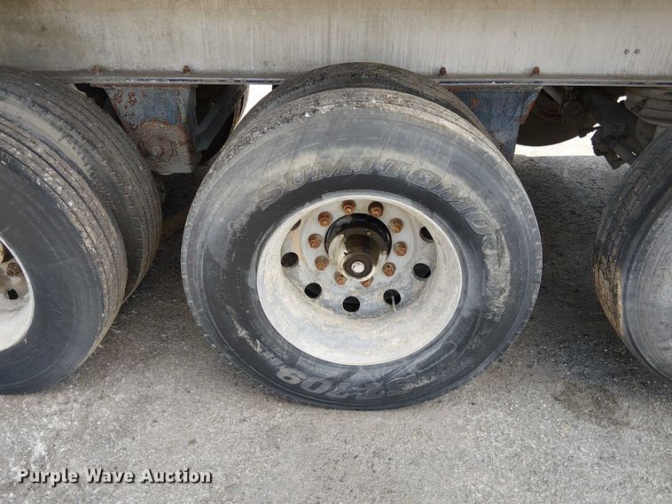 image for item DU3732 2008 Mac end dump trailer