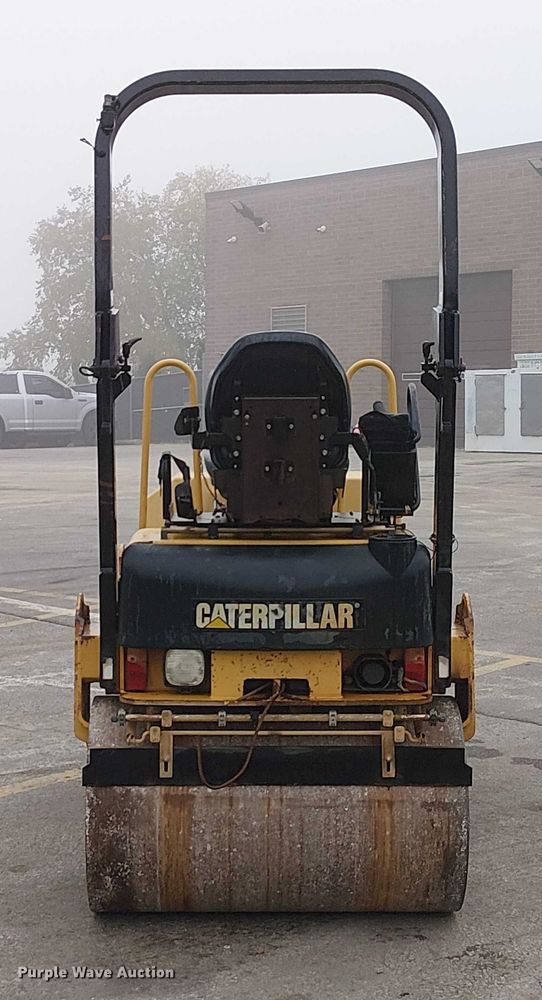 image for item DU3734 2011 Caterpillar CB24 double drum vibratory roller