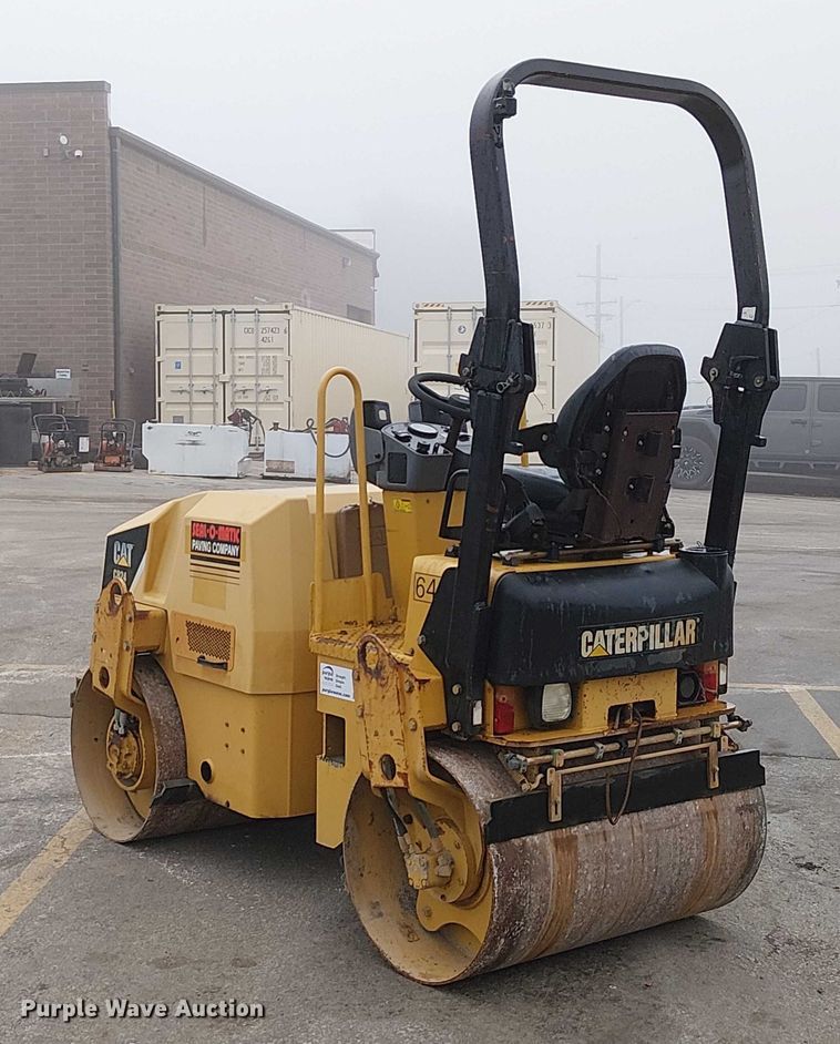 image for item DU3734 2011 Caterpillar CB24 double drum vibratory roller