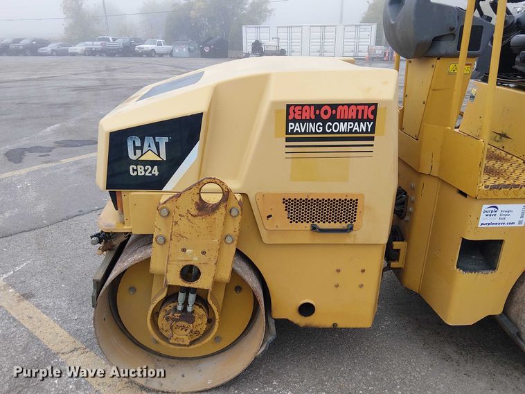 image for item DU3734 2011 Caterpillar CB24 double drum vibratory roller