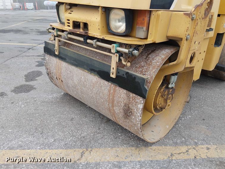 image for item DU3734 2011 Caterpillar CB24 double drum vibratory roller