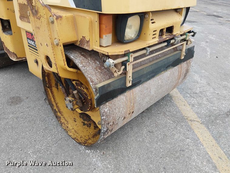 image for item DU3734 2011 Caterpillar CB24 double drum vibratory roller