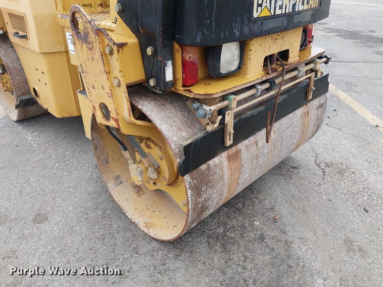 image for item DU3734 2011 Caterpillar CB24 double drum vibratory roller