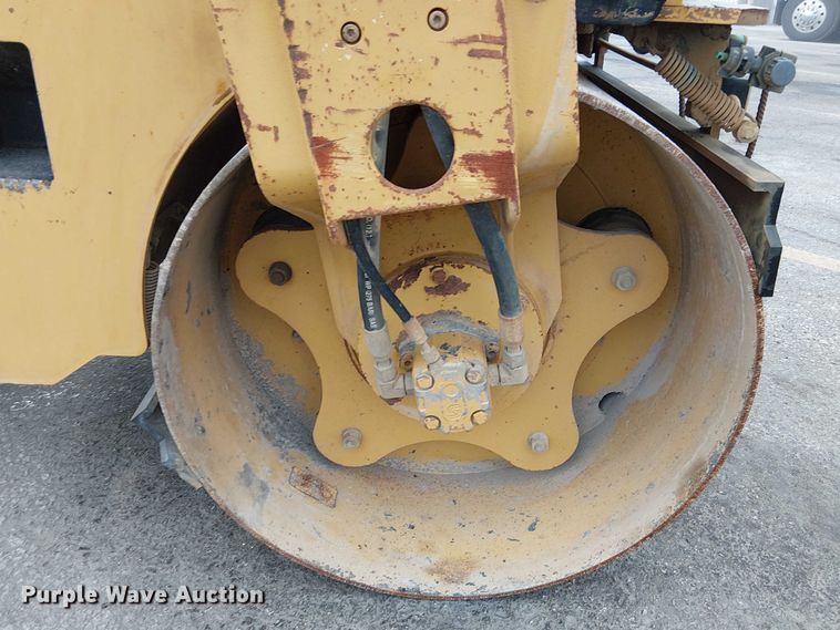 image for item DU3734 2011 Caterpillar CB24 double drum vibratory roller