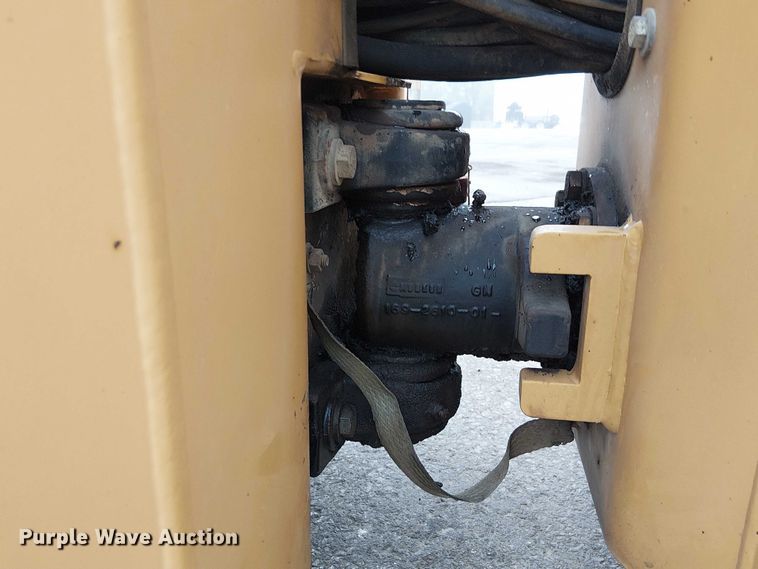 image for item DU3734 2011 Caterpillar CB24 double drum vibratory roller