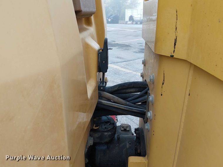 image for item DU3734 2011 Caterpillar CB24 double drum vibratory roller