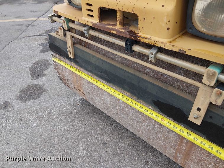 image for item DU3734 2011 Caterpillar CB24 double drum vibratory roller