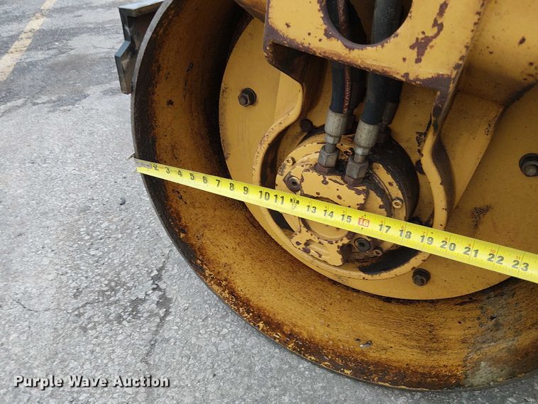image for item DU3734 2011 Caterpillar CB24 double drum vibratory roller